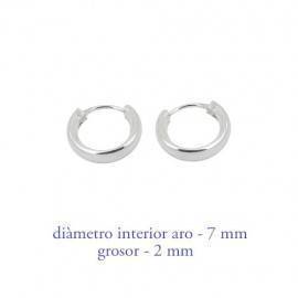 Boucles d'oreille en argent anneau homme, epaisseur 2 mm, diametre 6 mm. Prix par unite