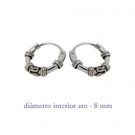Boucles d'oreille en argent homme, anneau travaillé, diametre 8 mm. Prix par unite